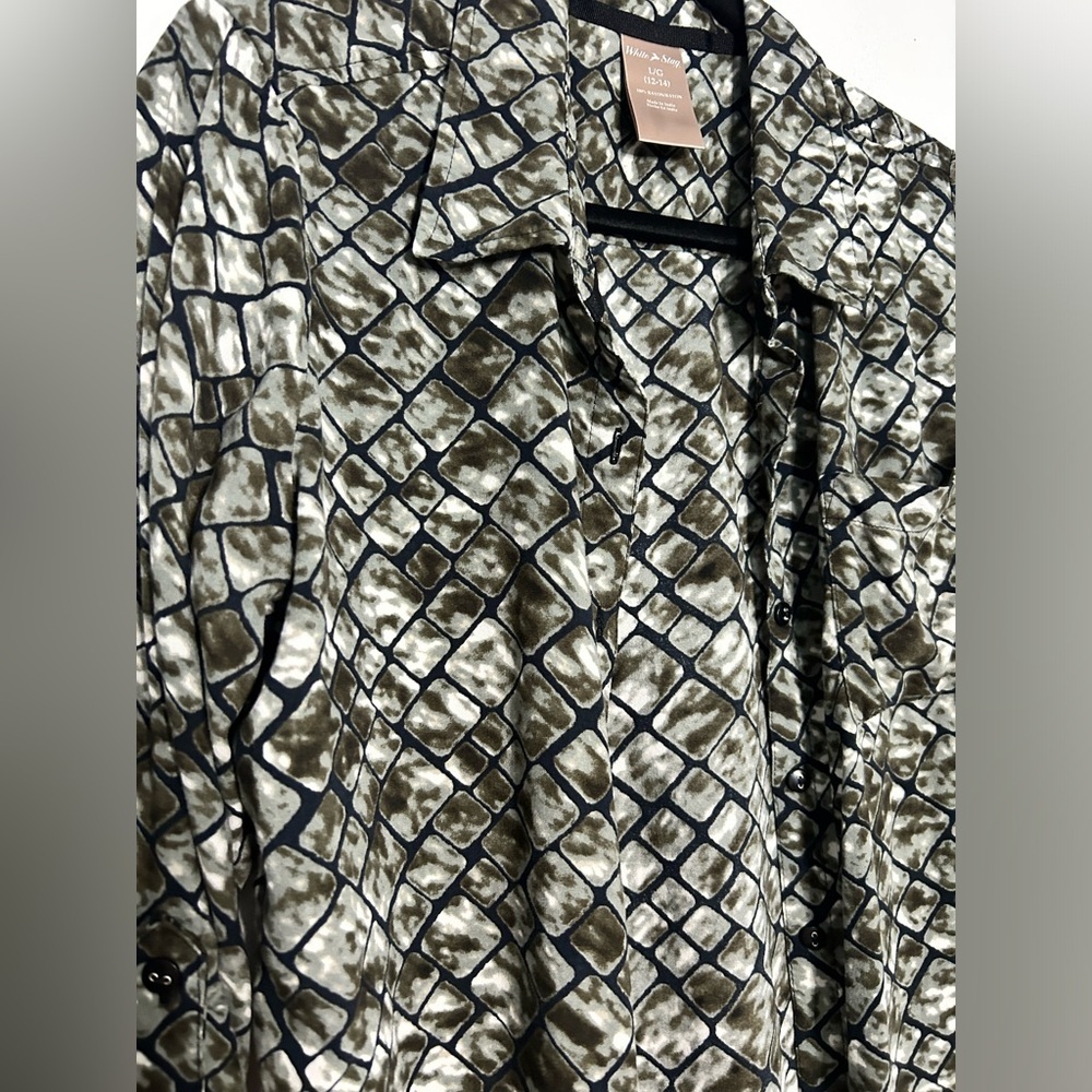 White Stag Patterned Button Up Blouse Size Large - image 2